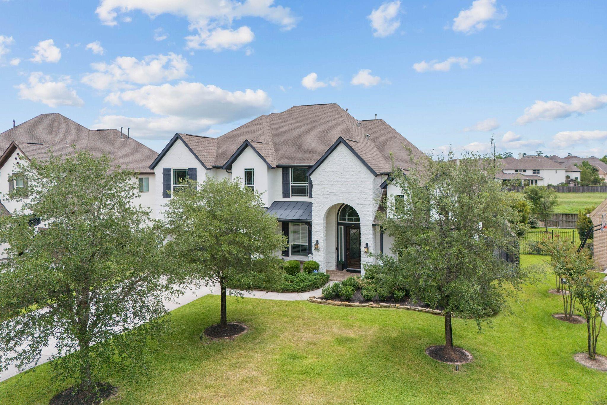 34 Jaden Oaks Place