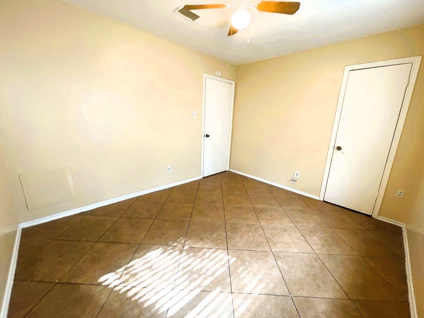5615 Lynngate Drive