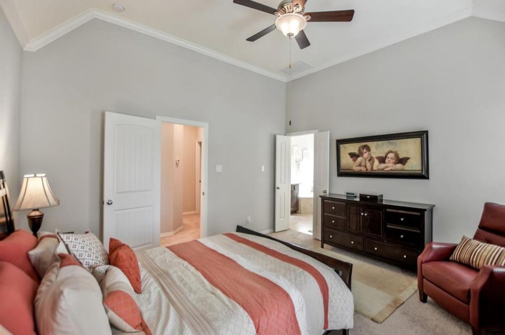 Photo of 12265 Oxford Crescent Circle, Houston, TX 77082 (MLS # 94493315)