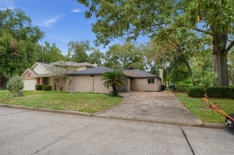 Photo of 15 Presidio Road, Montgomery, TX 77356 (MLS # 35982212)