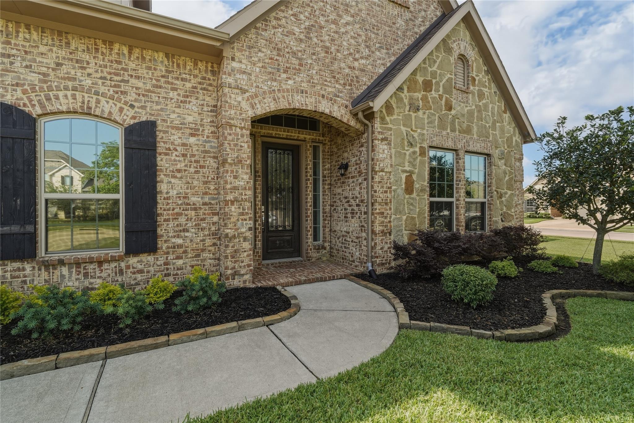 4039 Maybrook Lane