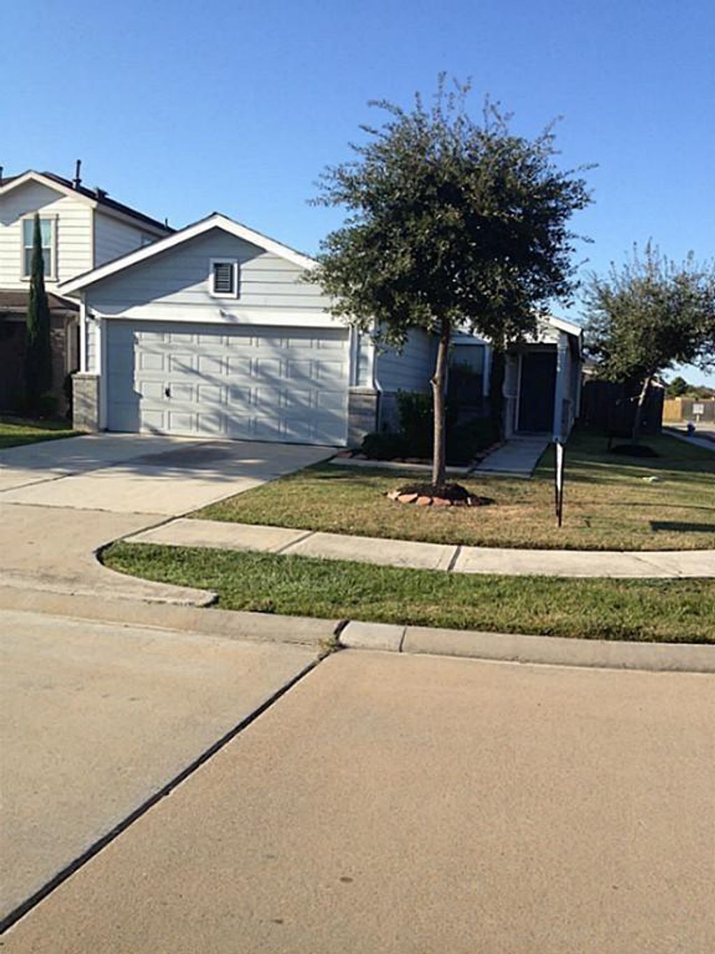 Photo of 15611 Red Pine Ridge Way, Houston, TX 77049 (MLS # 9824459)