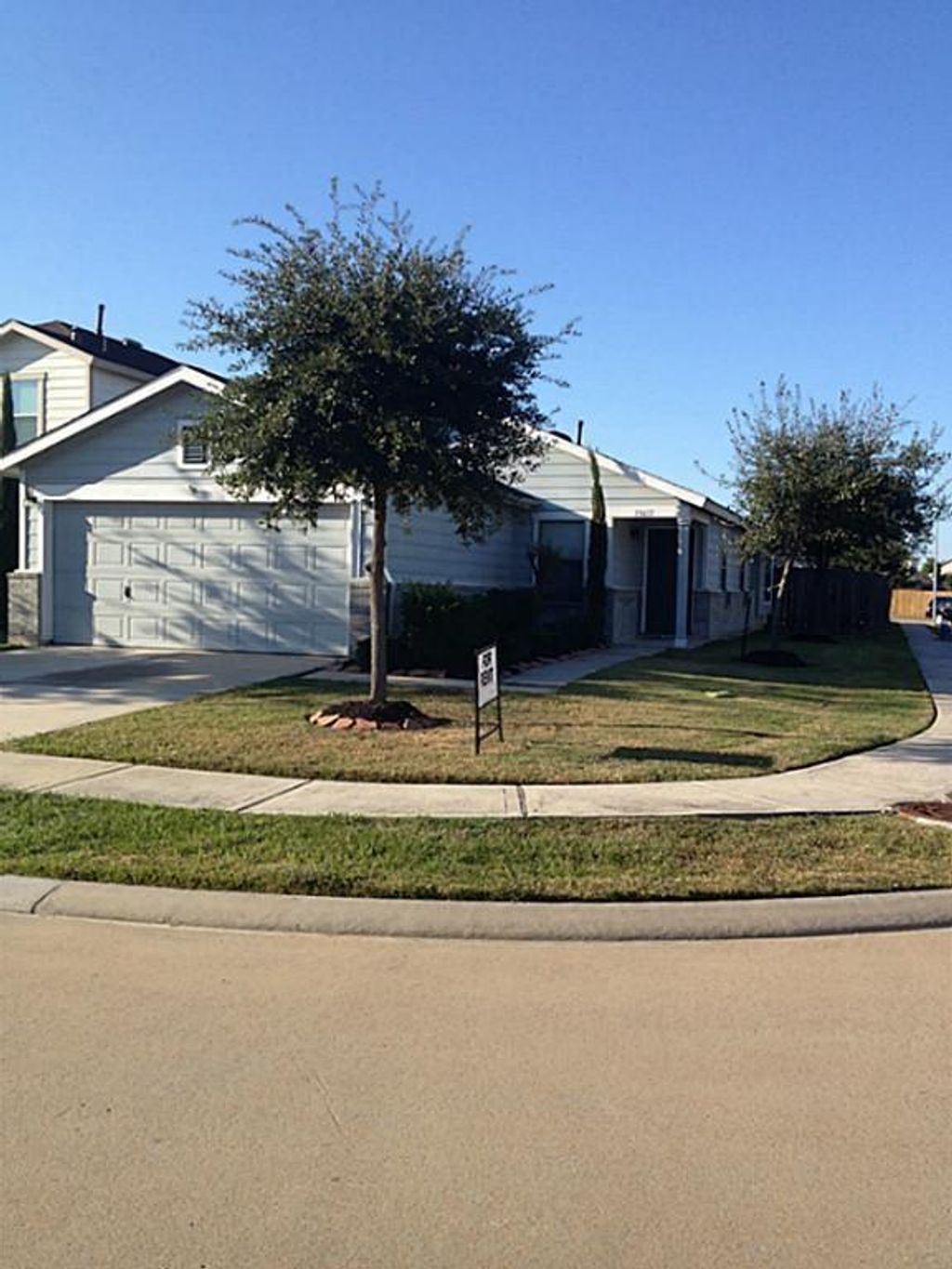 Photo of 15611 Red Pine Ridge Way, Houston, TX 77049 (MLS # 9824459)