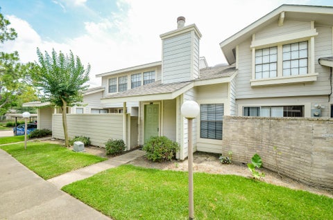 Photo of 6211 Ludington Drive #21-909, Houston, TX 77035 (MLS # 15901448)