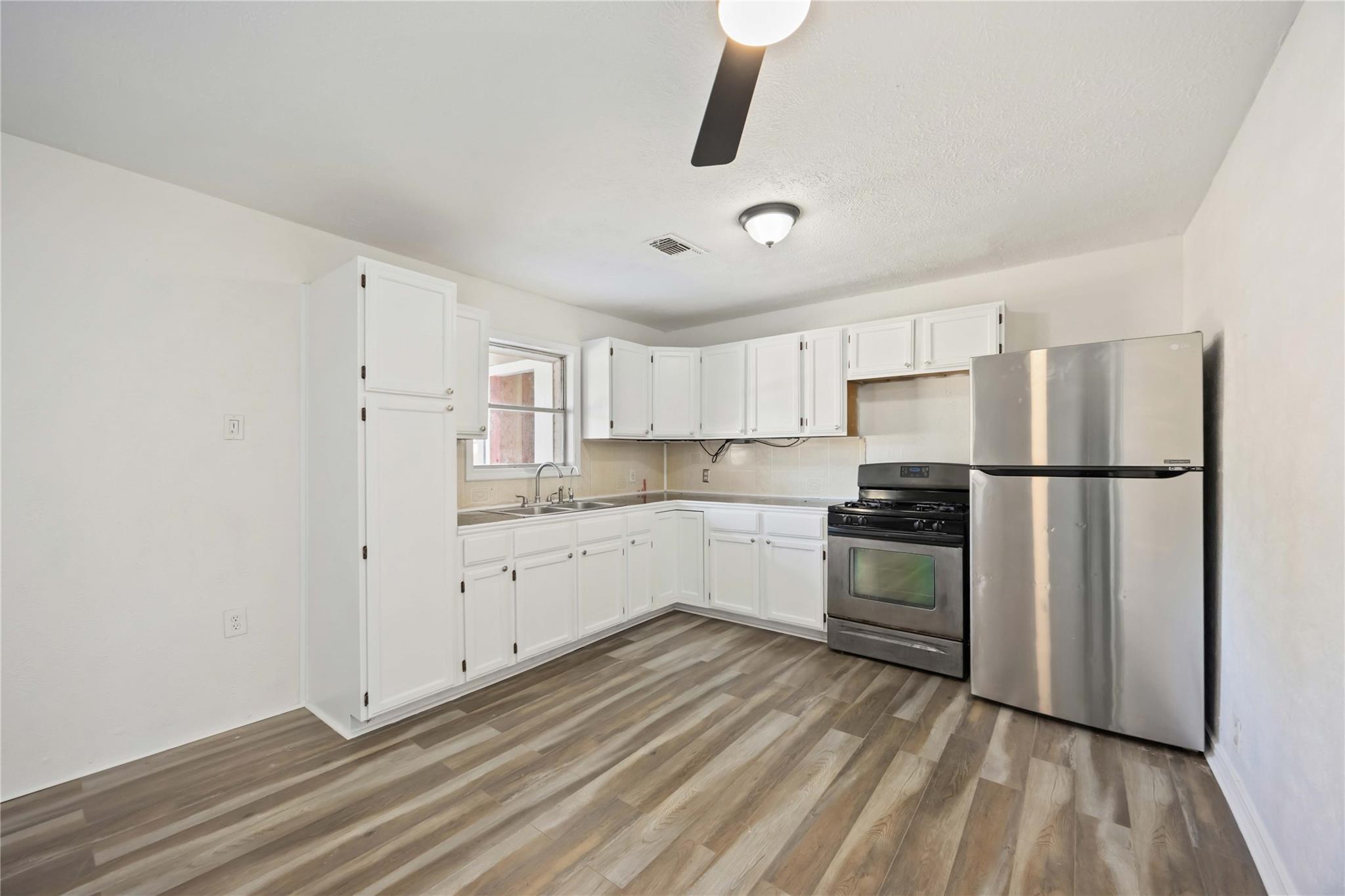 3304 Bluefield Drive