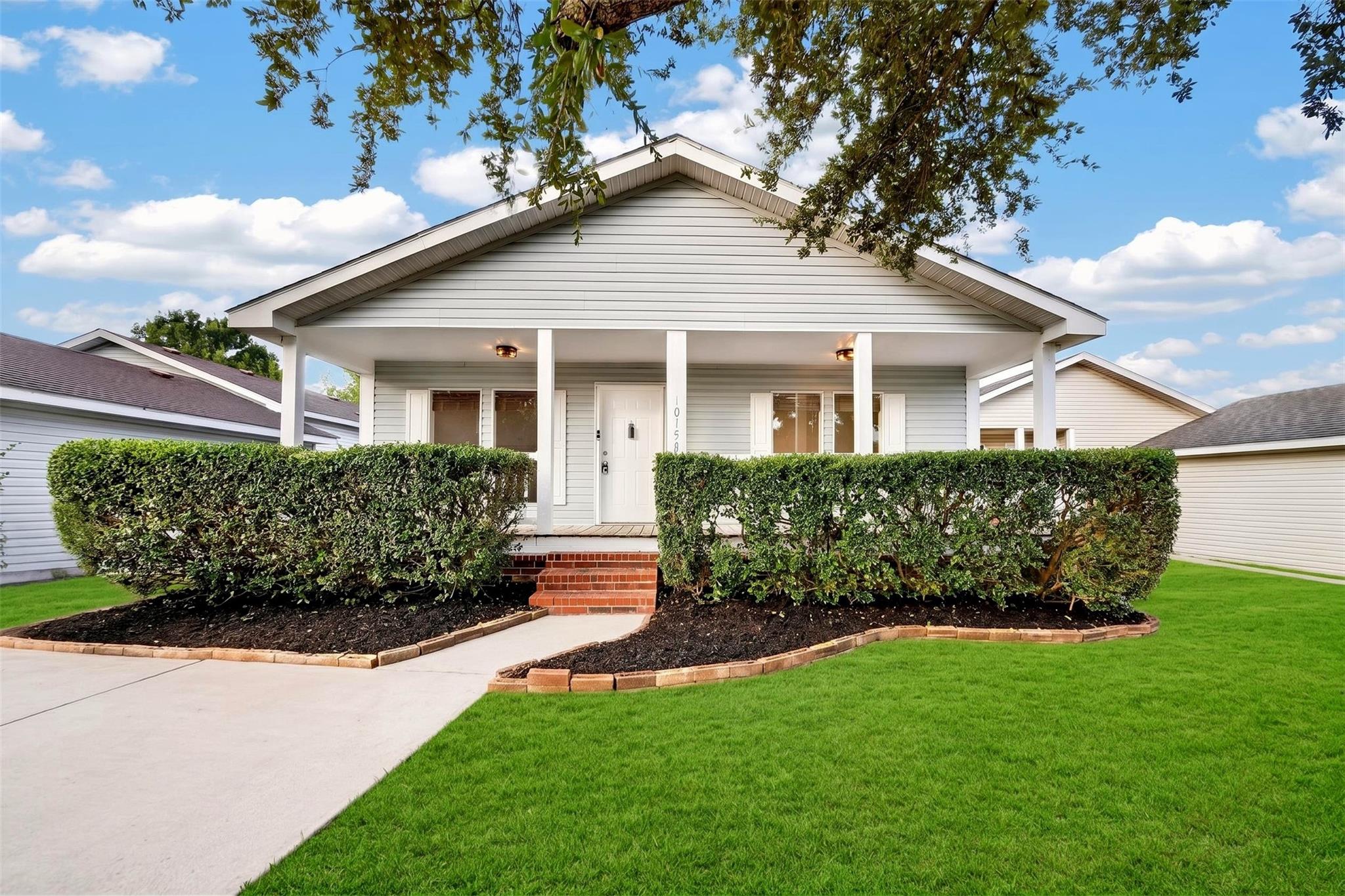 10130 Summerberry Lane