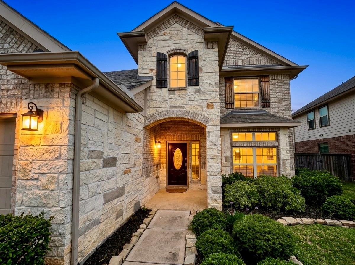 17518 Cypress Hilltop Way