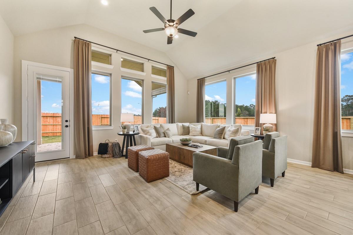 13315 Valley Orchard