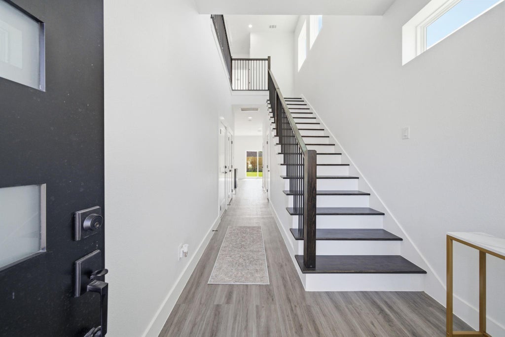 Photo of 1013 Ellington Street, Houston, TX 77088 (MLS # 81990657)