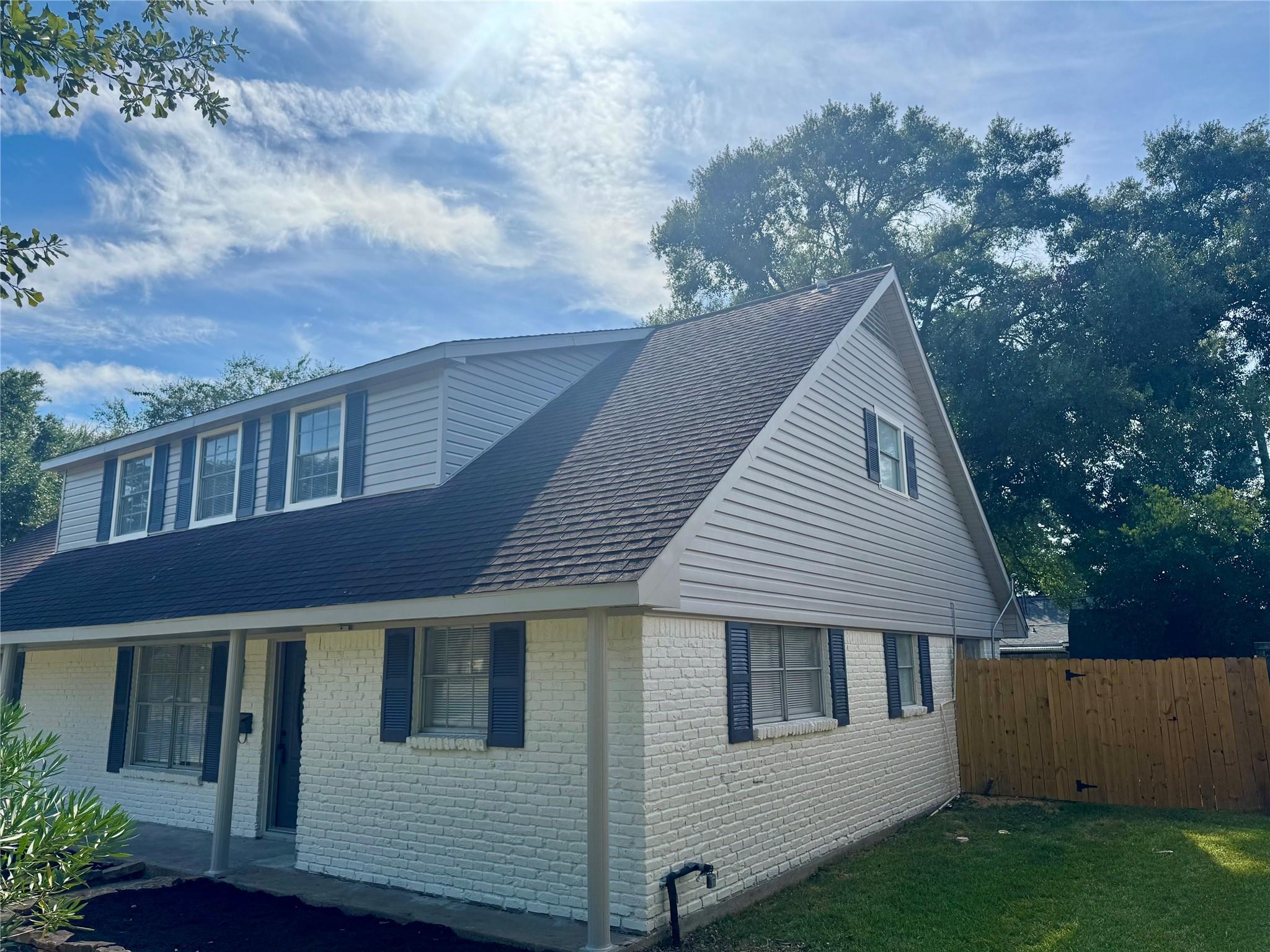 2718 Peach Lane