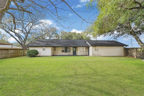 Tiny photo for 13003 Frank Lane, Stafford, TX 77477 (MLS # 75267393)