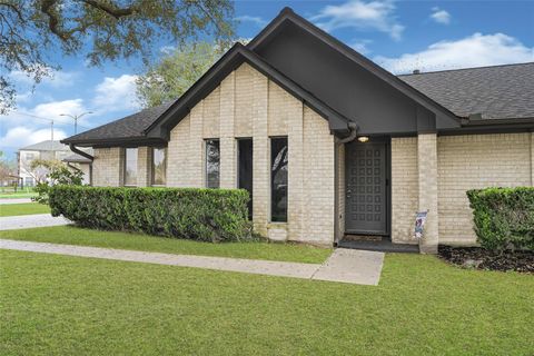 Tiny photo for 13003 Frank Lane, Stafford, TX 77477 (MLS # 75267393)