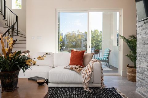 Tiny photo for 911 Thompson Street, Houston, TX 77007 (MLS # 65601419)