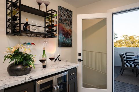 Tiny photo for 911 Thompson Street, Houston, TX 77007 (MLS # 65601419)