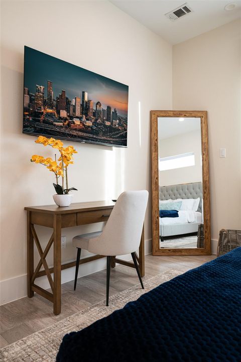 Tiny photo for 911 Thompson Street, Houston, TX 77007 (MLS # 65601419)
