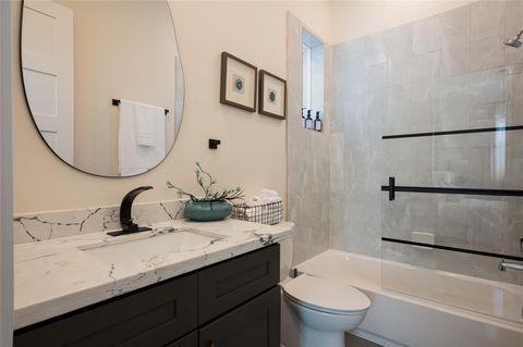 Tiny photo for 911 Thompson Street, Houston, TX 77007 (MLS # 65601419)