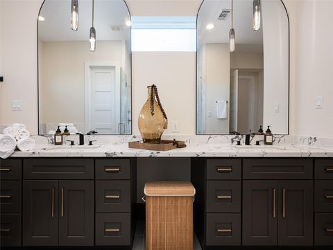 Tiny photo for 911 Thompson Street, Houston, TX 77007 (MLS # 65601419)