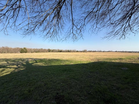 Photo of 5 County Road 445, Fairfield, TX 75840 (MLS # 73071728)