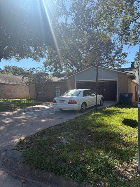 Photo of 17527 Wild Willow Lane, Houston, TX 77084 (MLS # 11417068)