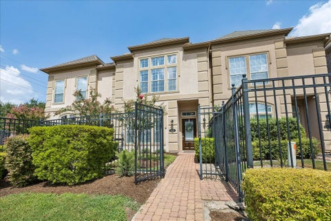 Photo of 13731 Brookbluff Lane, Houston, TX 77077 (MLS # 6447360)