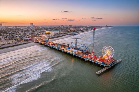 Photo of 1314 30th Street, Galveston, TX 77550 (MLS # 19508638)