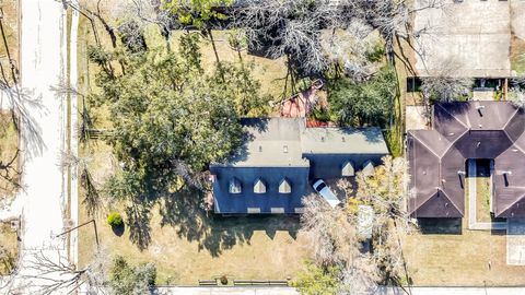 222 Quaker Drive Friendswood TX 77546