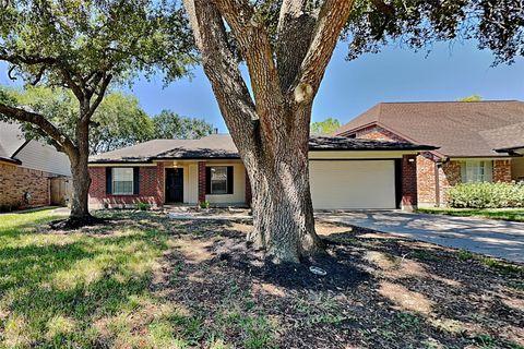 Photo of 2510 Foxden Drive, Pearland, TX 77584 (MLS # 63364404) Photo of 2510 Foxden Drive, Pearland, TX 77584 (MLS # 63364404)