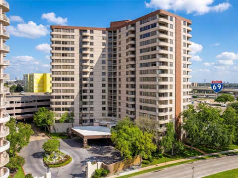 Photo of 3525 Sage Road #1016, Houston, TX 77056 (MLS # 48528218)
