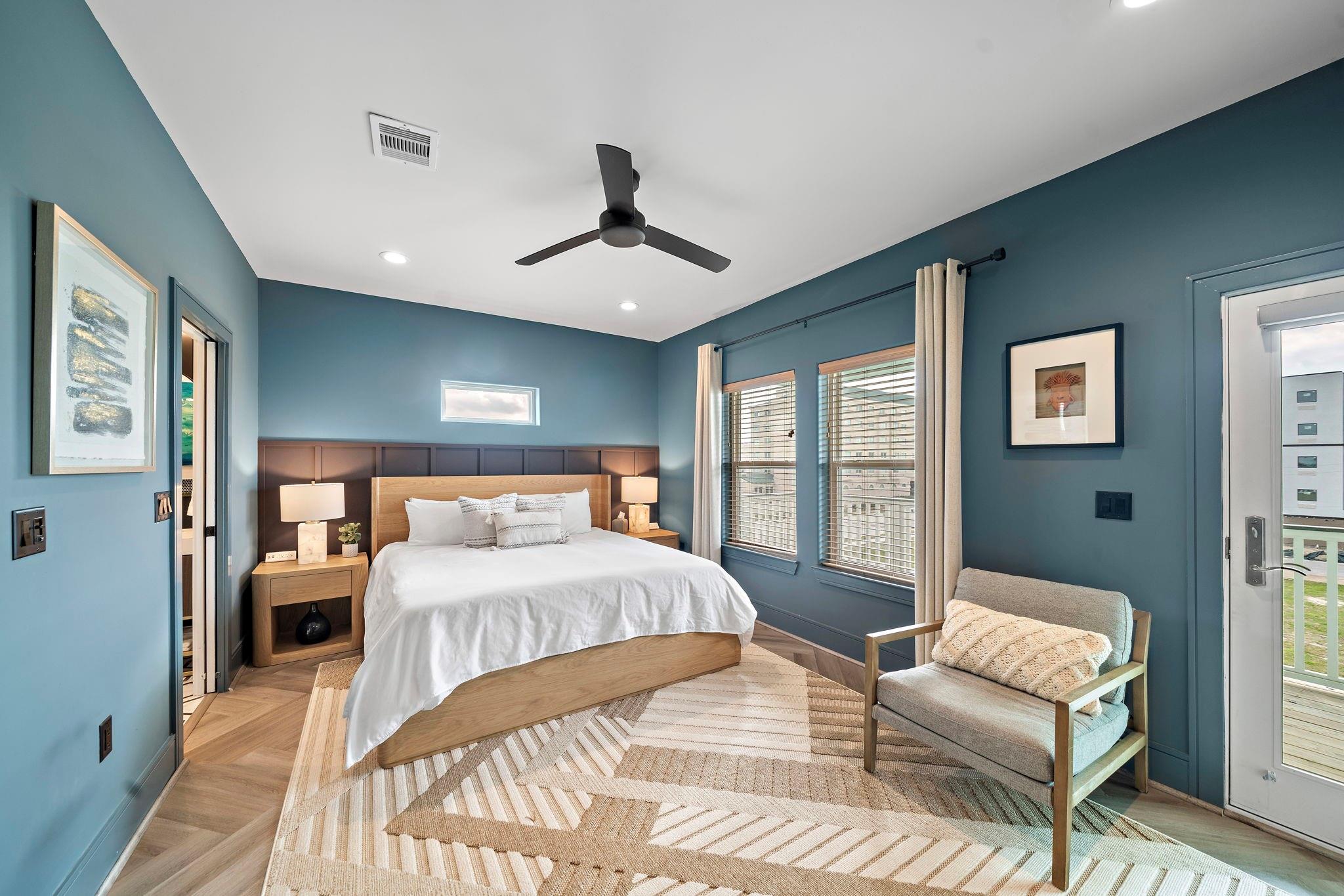 2307 Bernardo De Galvez Avenue