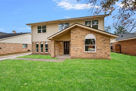 Photo of 3835 Green Crest Drive, Houston, TX 77082 (MLS # 10288761)