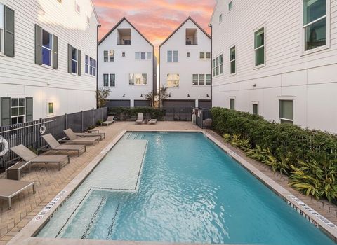 Photo of 3407 Timbergrove Oaks Street, Houston, TX 77008 (MLS # 34758856)