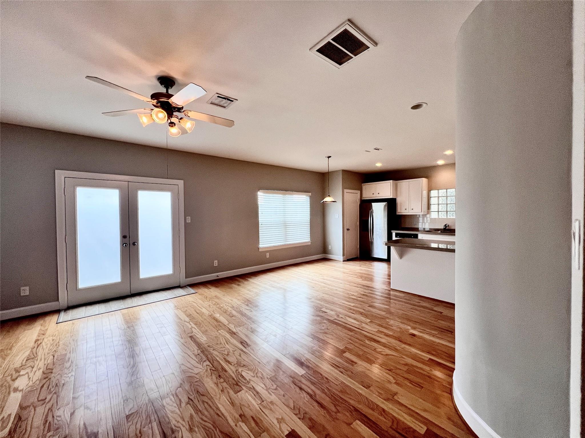 3731 Main Poplar Drive