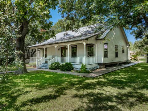 Photo of 109 W Market Street, Fayetteville, TX 78940 (MLS # 81708773)