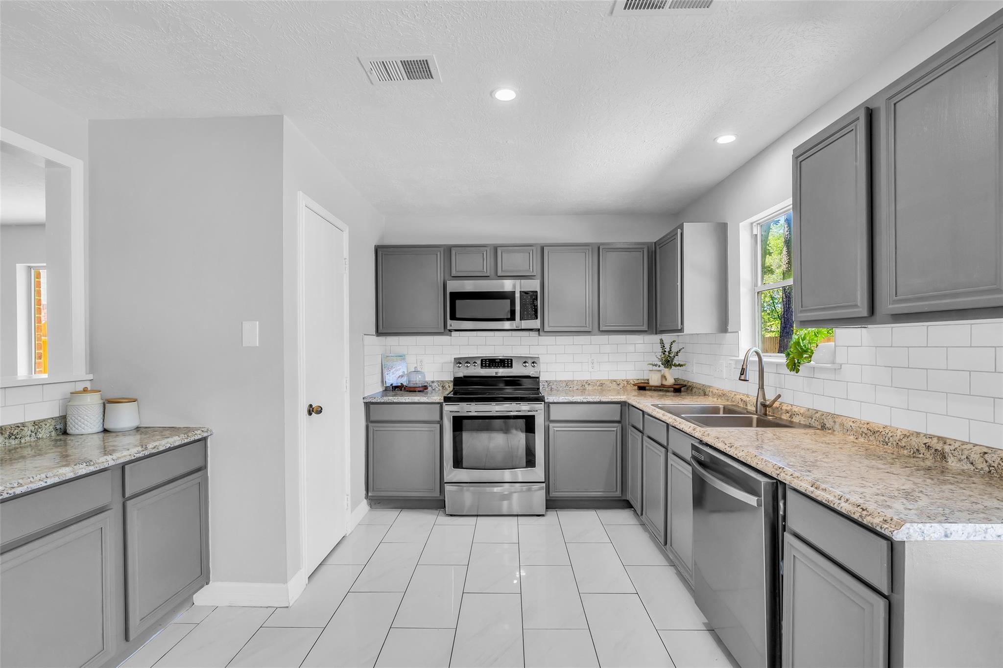 16919 Lacing Court