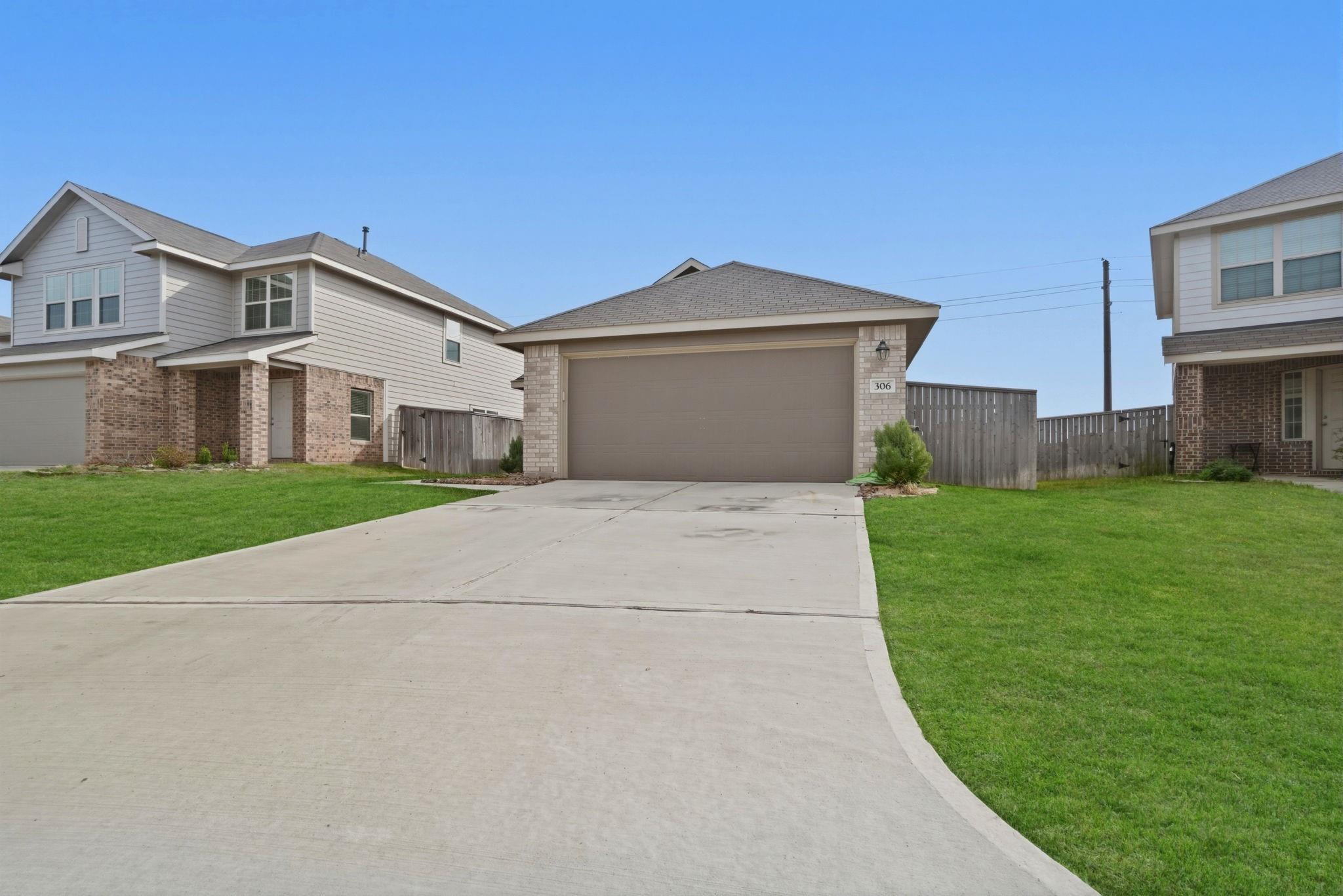 306 Pickwick Gardens Lane