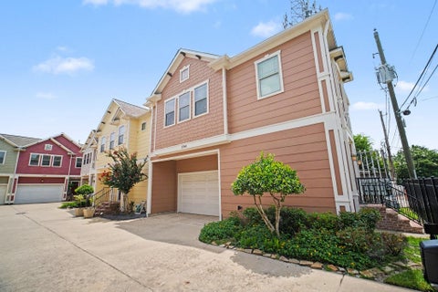 Photo of 1744 W 25th Street, Houston, TX 77008 (MLS # 37815743)