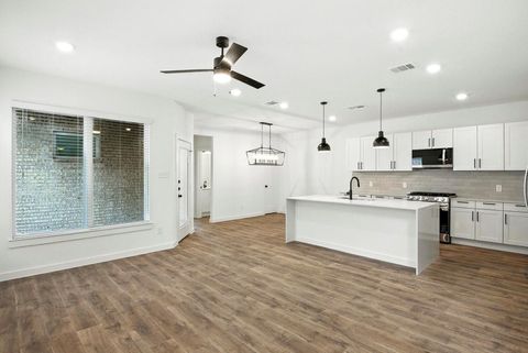 Photo of 1793 N Peach Creek Drive #B, Dayton, TX 77535 (MLS # 18774470)