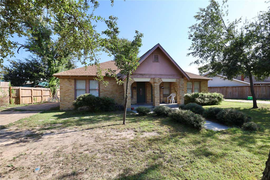 Photo of 1125 Usener Street, Houston, TX 77009 (MLS # 14009628)