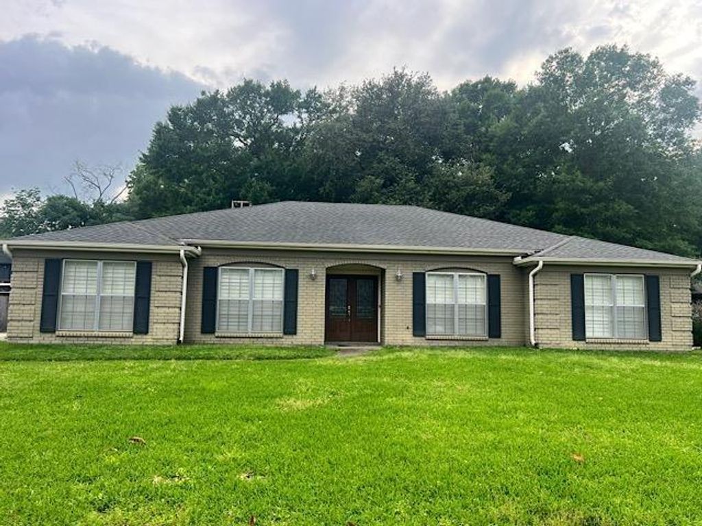 Photo of 1365 Sheridan Lane, Beaumont, TX 77706 (MLS # 13395263)