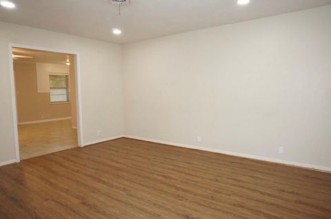 Photo of 1716 Edna Avenue, Bay City, TX 77414 (MLS # 16302026)