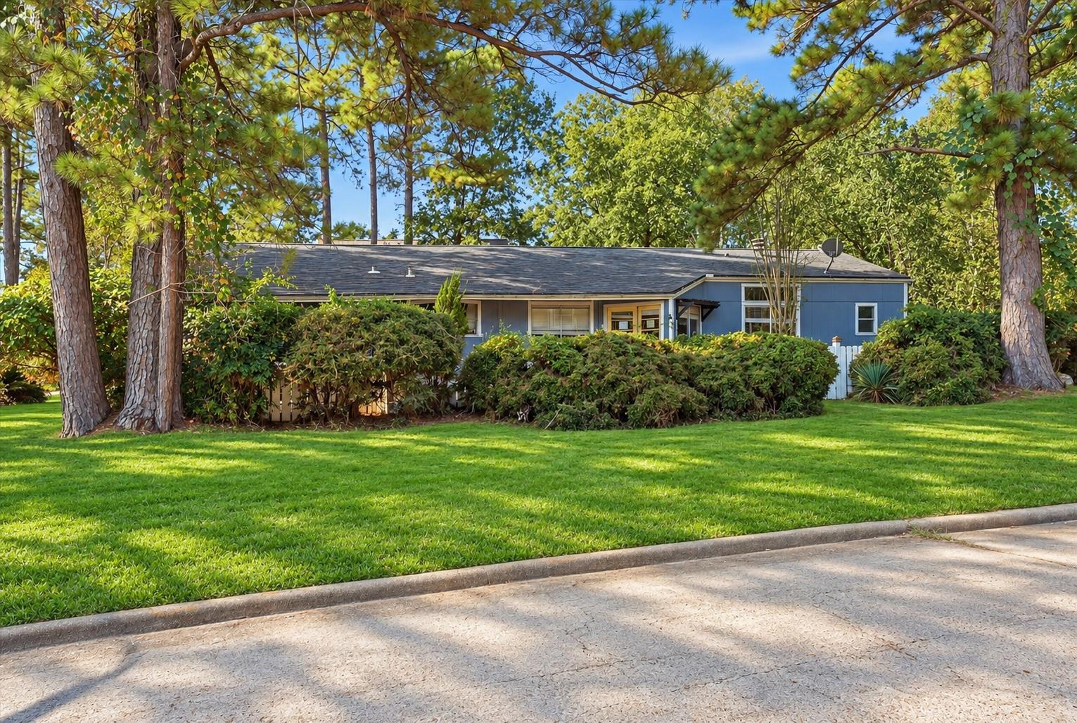 3523 Woodland Lane