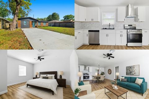 Photo of 327 E Delz Drive, Houston, TX 77022 (MLS # 31741898)