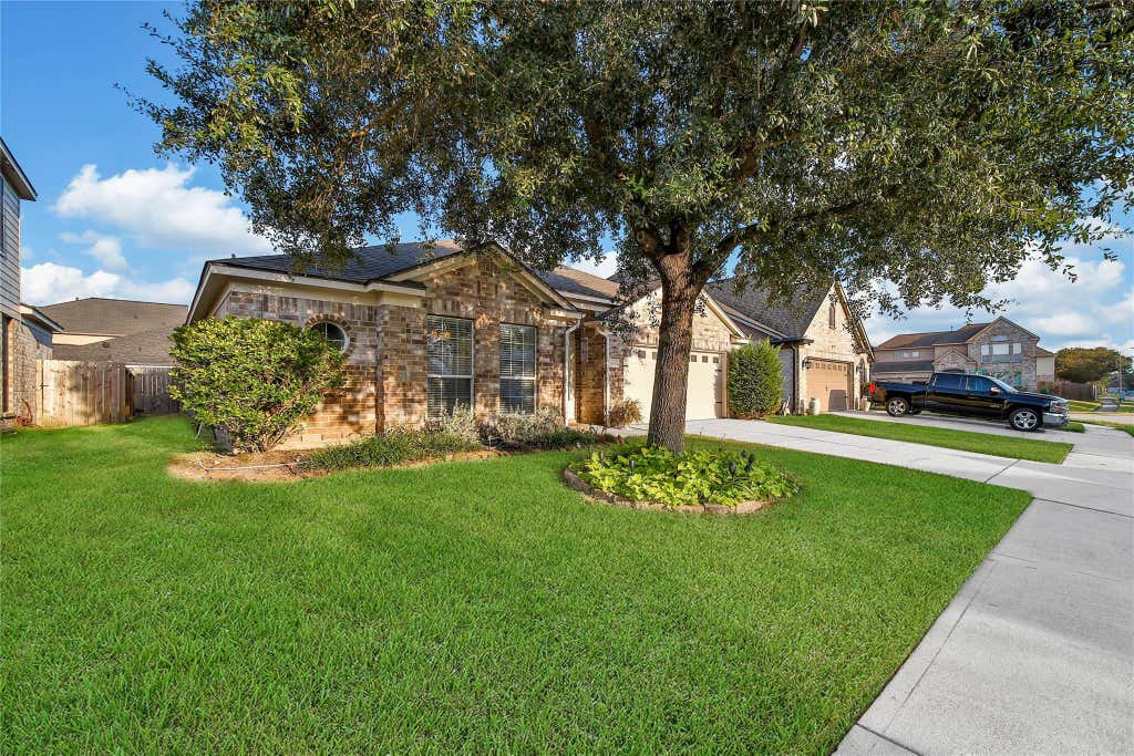Photo of 16527 Morning Shadows Way, Humble, TX 77346 (MLS # 74990025)