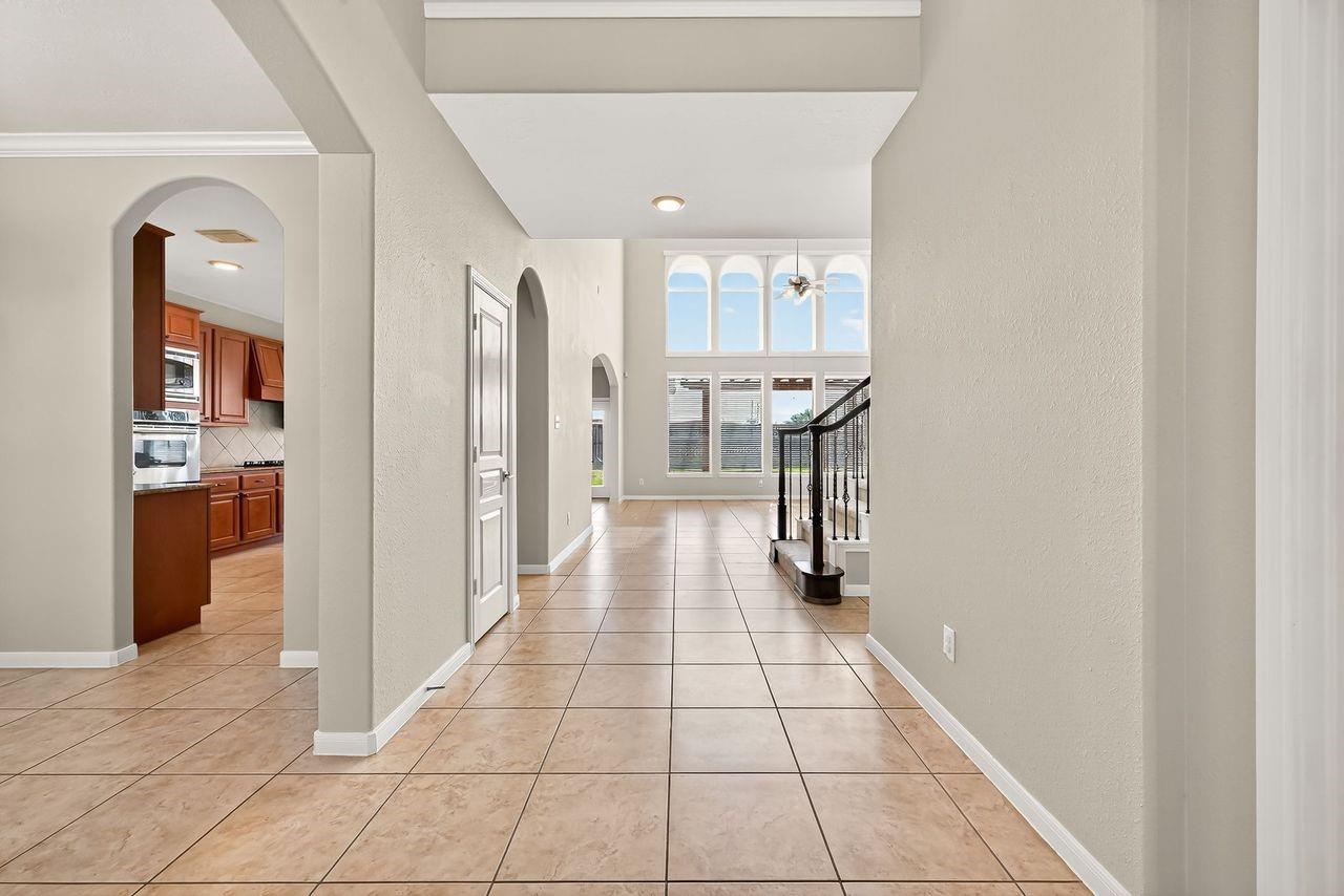 26115 Sandersgate Lane