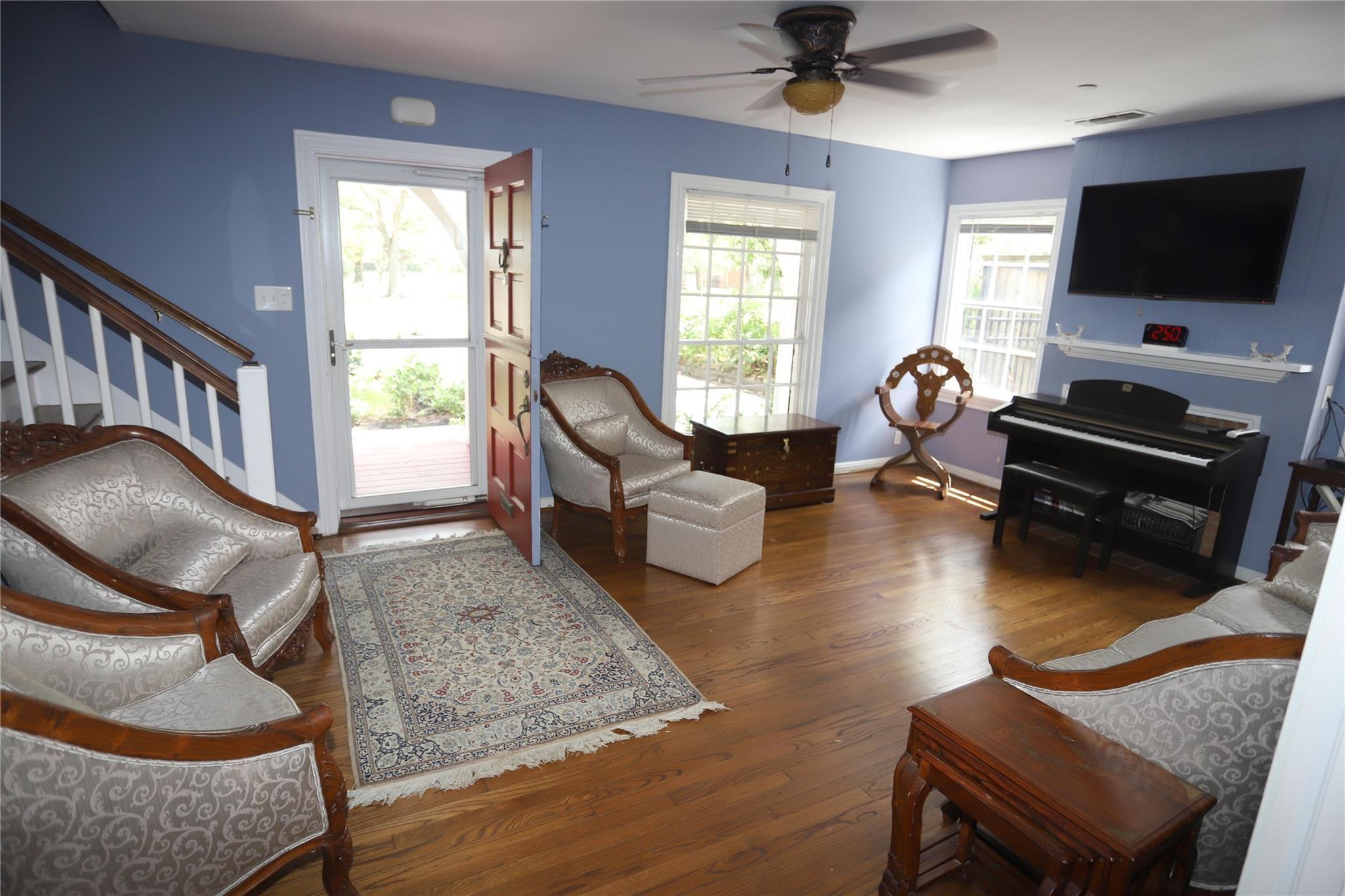 4912 Bellaire Boulevard