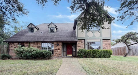Photo of 101 Rose Trail, Lake Jackson, TX 77566 (MLS # 32802860)