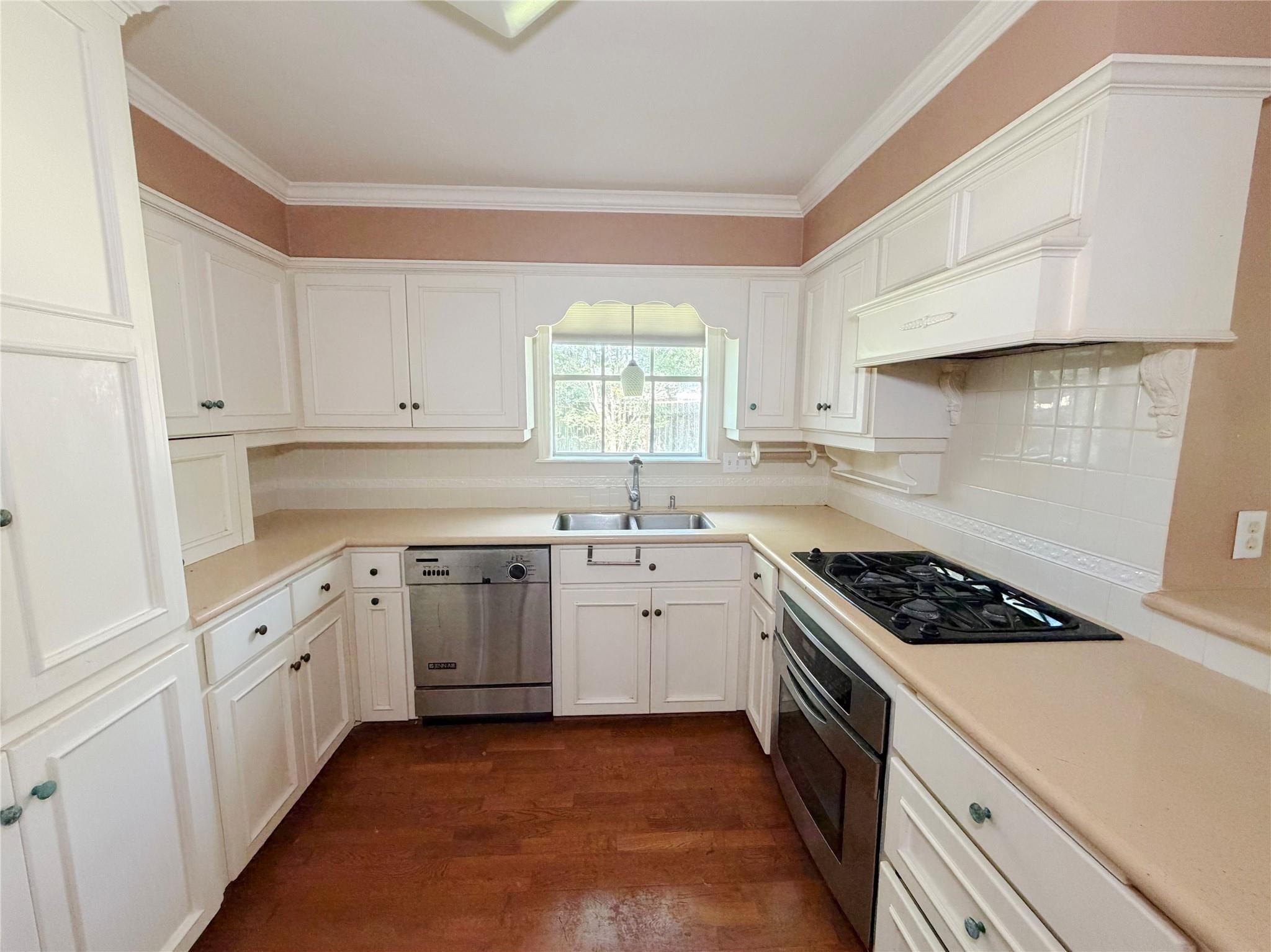 101 Rose Trail