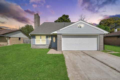 Photo of 3614 Almington Lane, Houston, TX 77088 (MLS # 67341758)