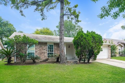 Photo of 5622 Bridge Forest Drive, Houston, TX 77088 (MLS # 12269651)