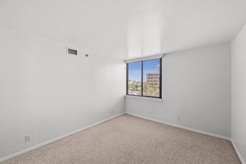 Tiny photo for 3525 Sage Road #504, Houston, TX 77056 (MLS # 83864462)